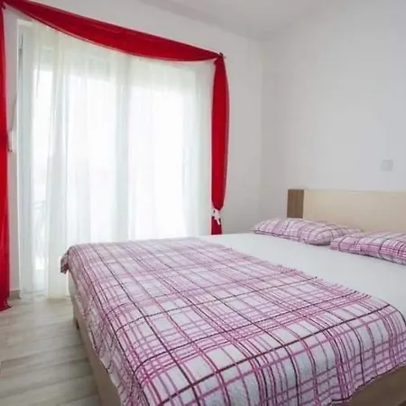 Tony * Макарска